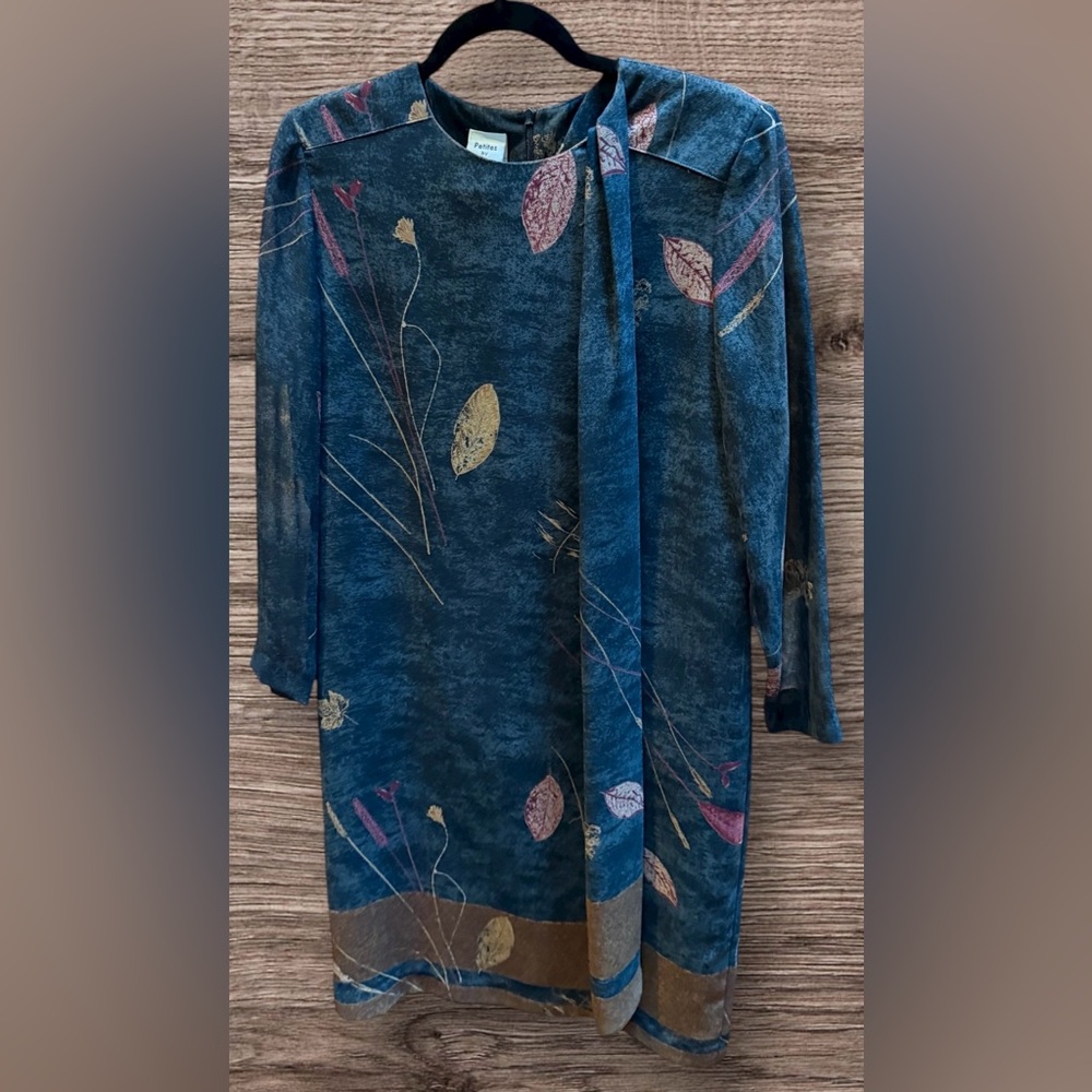 Vintage Petites by Willi Floral Patterned Dress with neck sash. Size 10. EUC